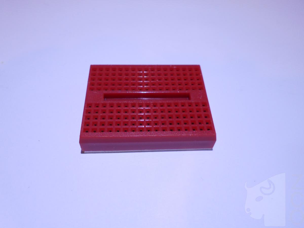 Mini-breadboard 17x10 roșu poze/Solderless-Mini-Breadboard-size-3-5x4-5cm-Red-DSCN2863.JPG
