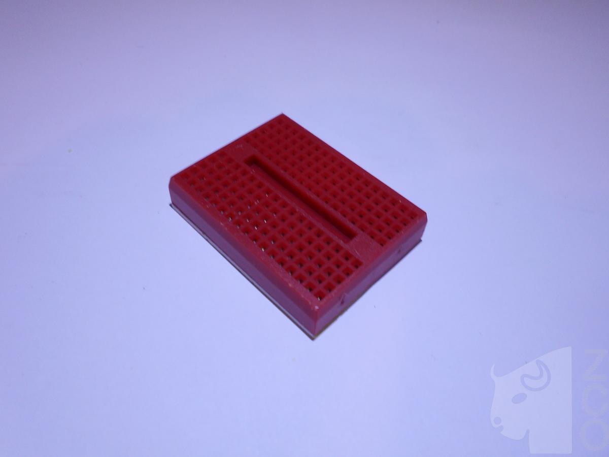 Mini-breadboard 17x10 roșu poze/Solderless-Mini-Breadboard-size-3-5x4-5cm-Red-DSCN2866.JPG